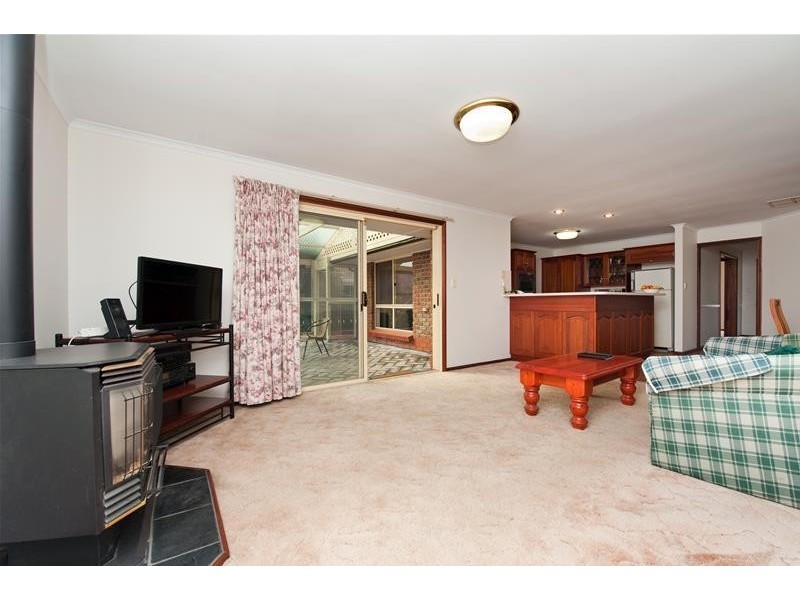 5 La Salle Court, Happy Valley SA 5159