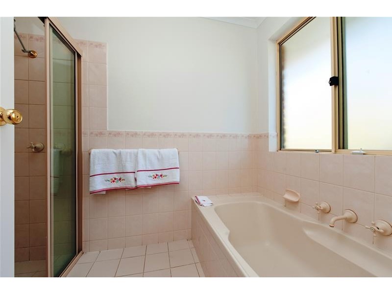 5 La Salle Court, Happy Valley SA 5159