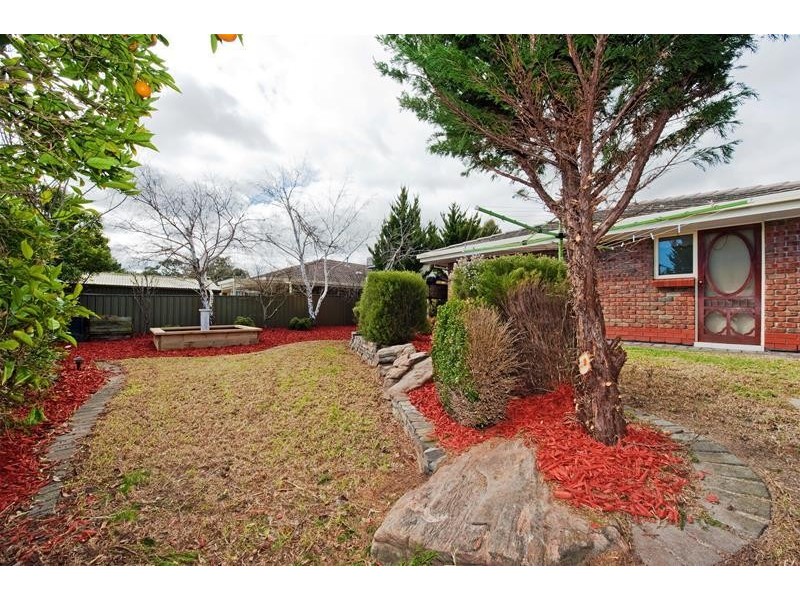 5 La Salle Court, Happy Valley SA 5159