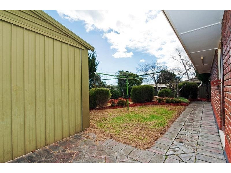 5 La Salle Court, Happy Valley SA 5159