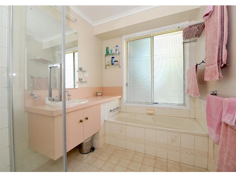 3 Dunalbyn Drive, Aberfoyle Park SA 5159