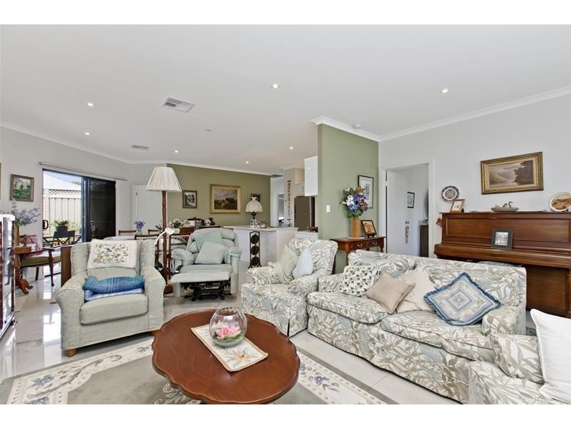 13 Daisy Avenue, Mitchell Park SA 5043