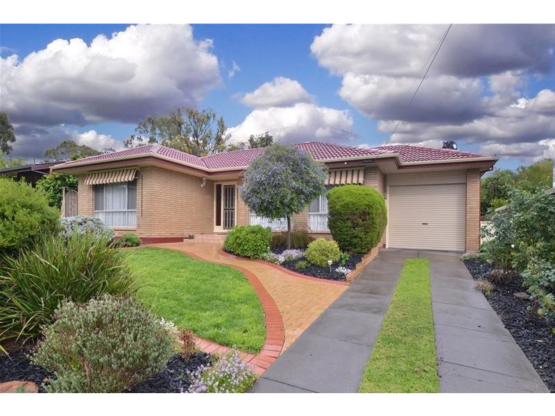 16 Amberly Drive, Happy Valley SA 5159