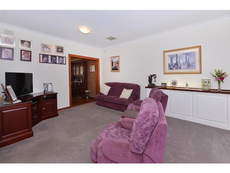 16 Amberly Drive, Happy Valley SA 5159