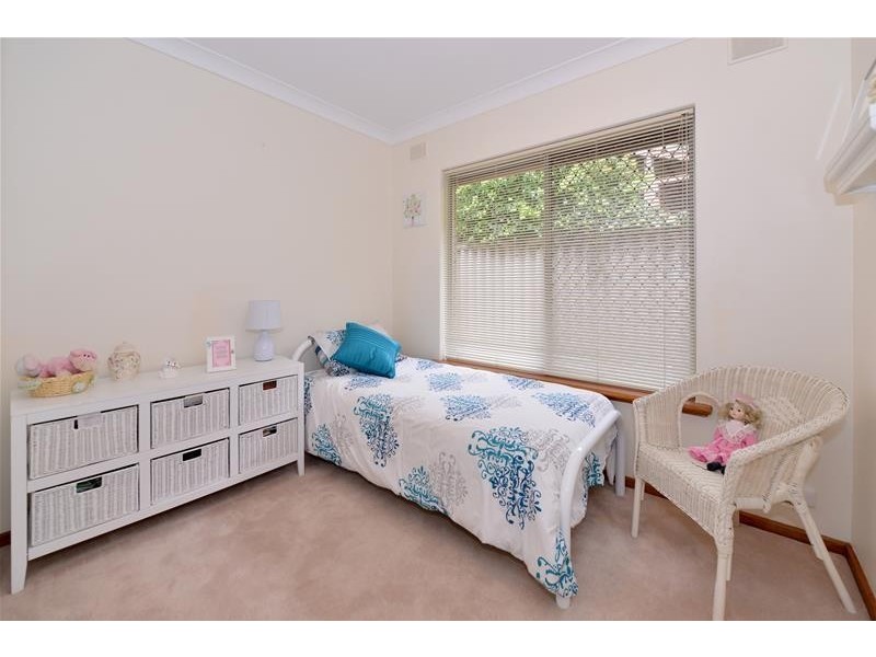 16 Amberly Drive, Happy Valley SA 5159