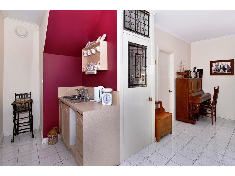 17 Romney Road, Happy Valley SA 5159