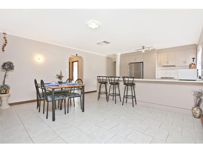 27 McFarlane Avenue, Mitchell Park SA 5043