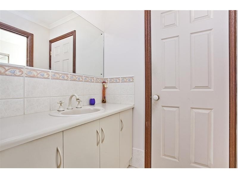 27 McFarlane Avenue, Mitchell Park SA 5043