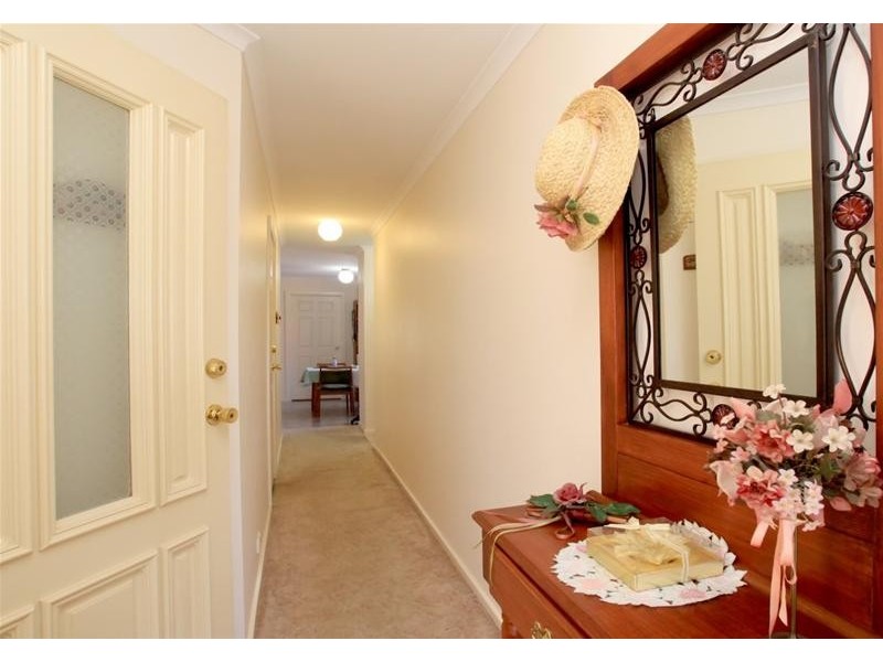 18 Bradley Grove, Mitchell Park SA 5043