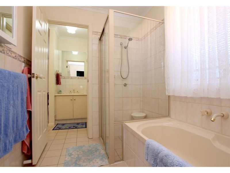 18 Bradley Grove, Mitchell Park SA 5043