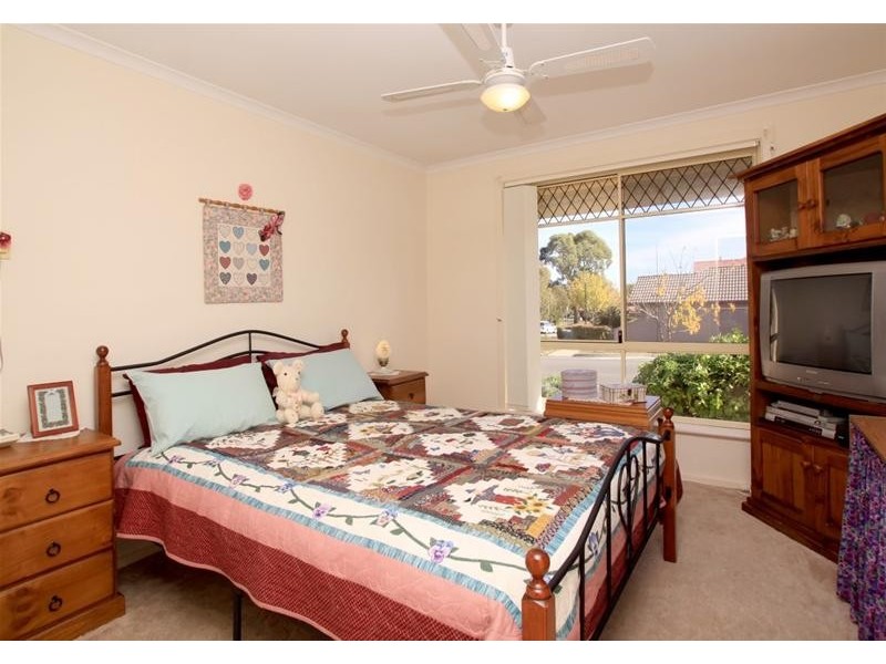 18 Bradley Grove, Mitchell Park SA 5043