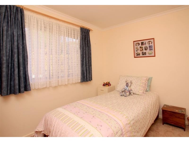 18 Bradley Grove, Mitchell Park SA 5043