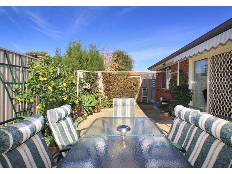 18 Bradley Grove, Mitchell Park SA 5043