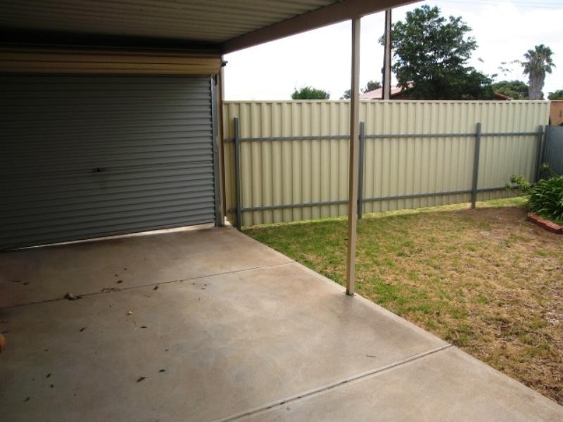 7 Radcliffe Grove, Christie Downs SA 5164