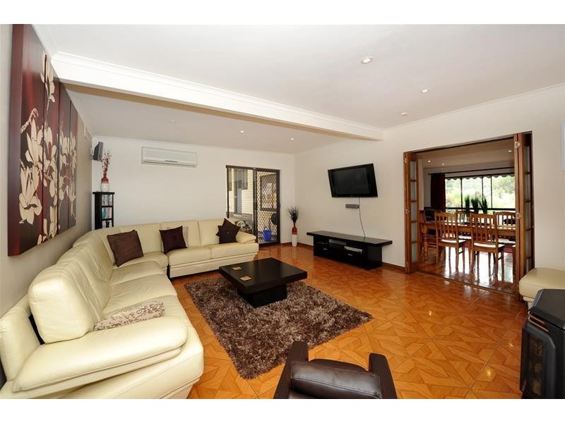 25 Deepdene Crescent, O’halloran Hill SA 5158