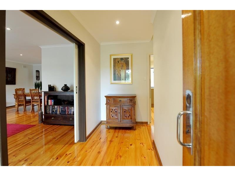 25 Deepdene Crescent, O’halloran Hill SA 5158