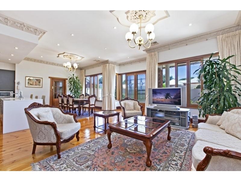 7 Chester Street, Glenelg South SA 5045