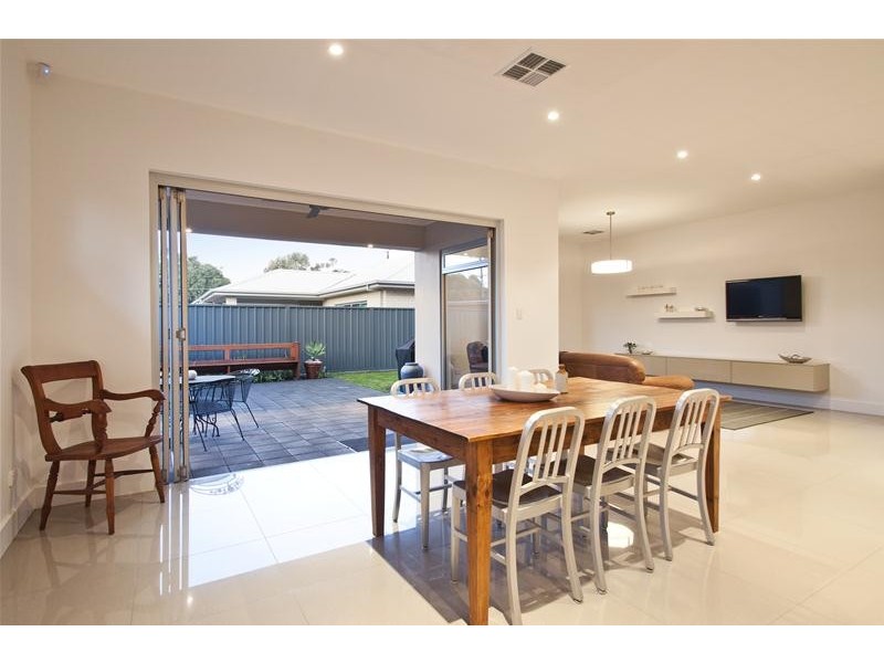 2A Hollard  Avenue, Grange SA 5022