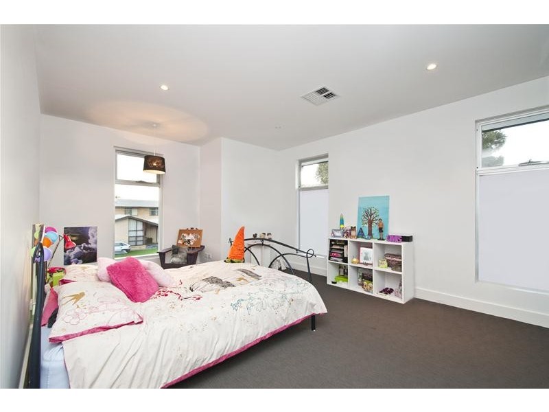 2A Hollard  Avenue, Grange SA 5022