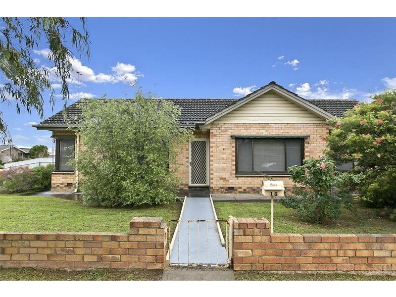 15 Laurence Street, South Plympton SA 5038