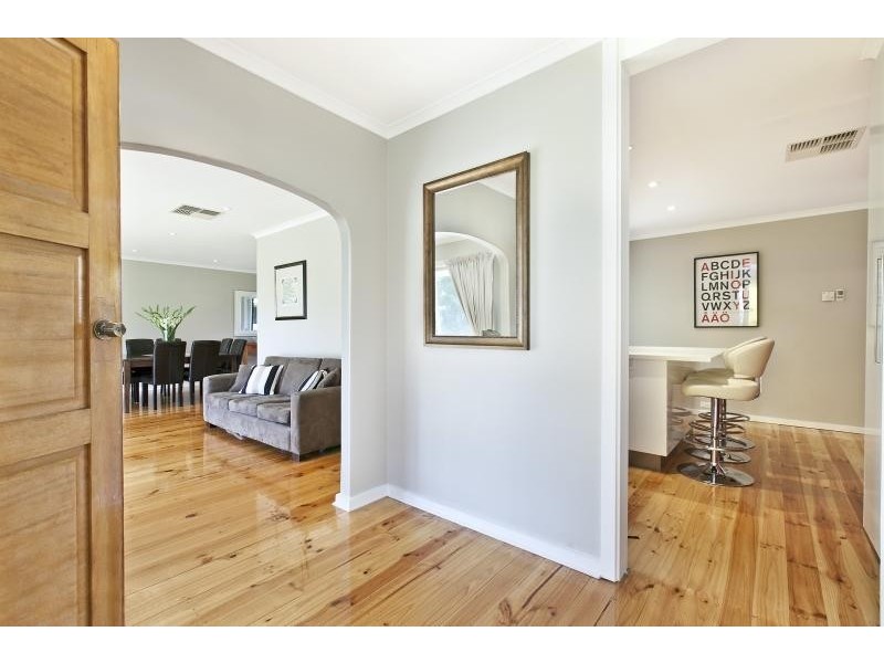 10 Hamilton Crescent, Aberfoyle Park SA 5159