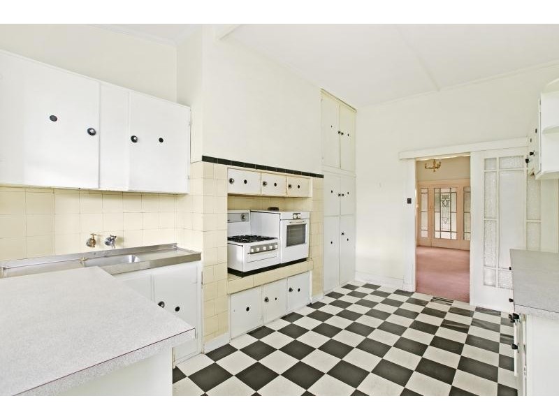 43 Glengyle Terrace, Glandore SA 5037