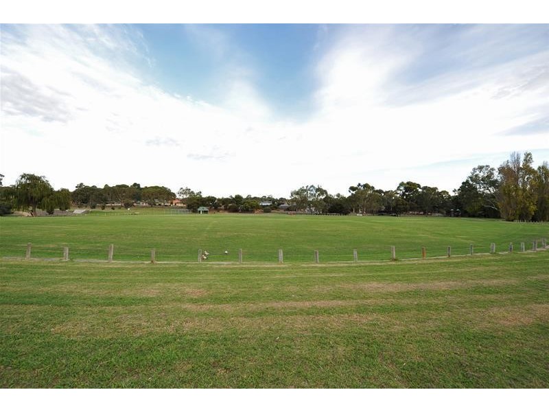 23 Serpentine Road, O’halloran Hill SA 5158