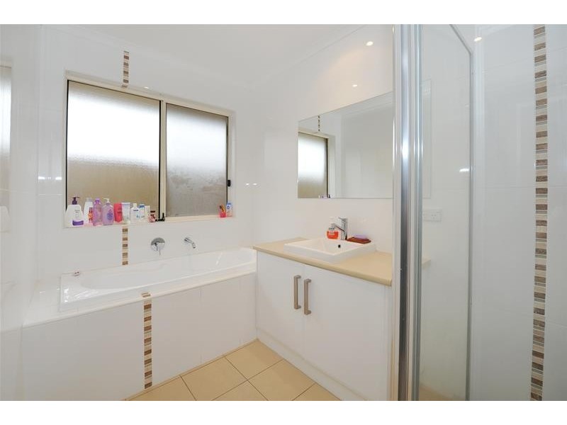 4 Burton Bank, Aldinga Beach SA 5173