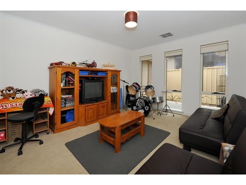 4 Burton Bank, Aldinga Beach SA 5173