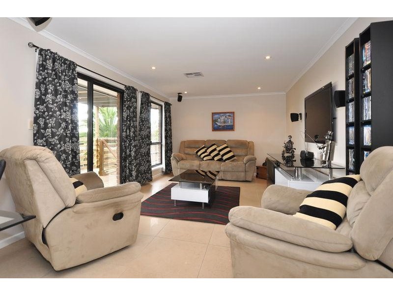 12 Arbell Crescent, Flagstaff Hill SA 5159