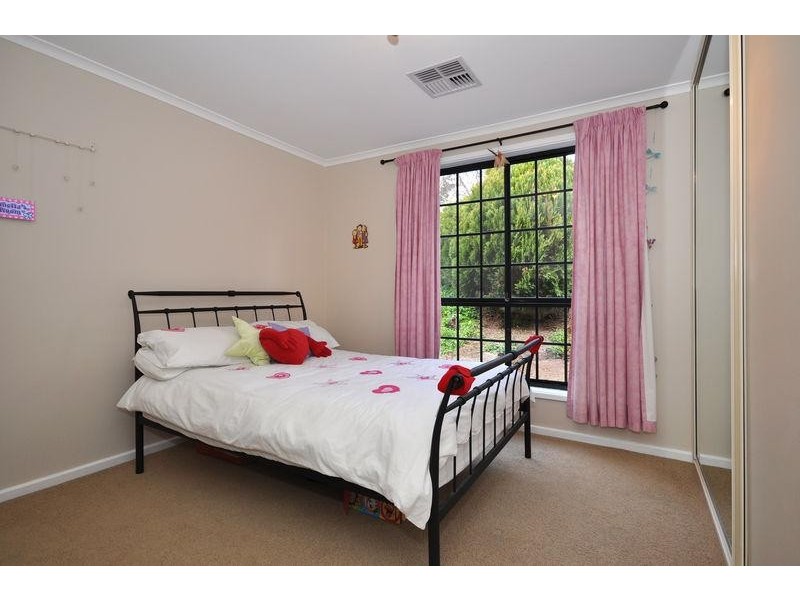 12 Arbell Crescent, Flagstaff Hill SA 5159