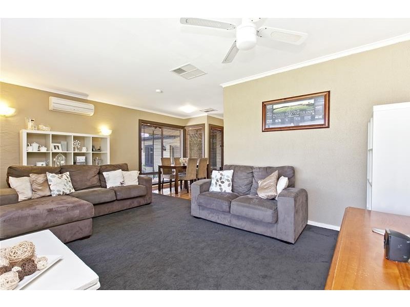 19 Kevin Street, Christie Downs SA 5164