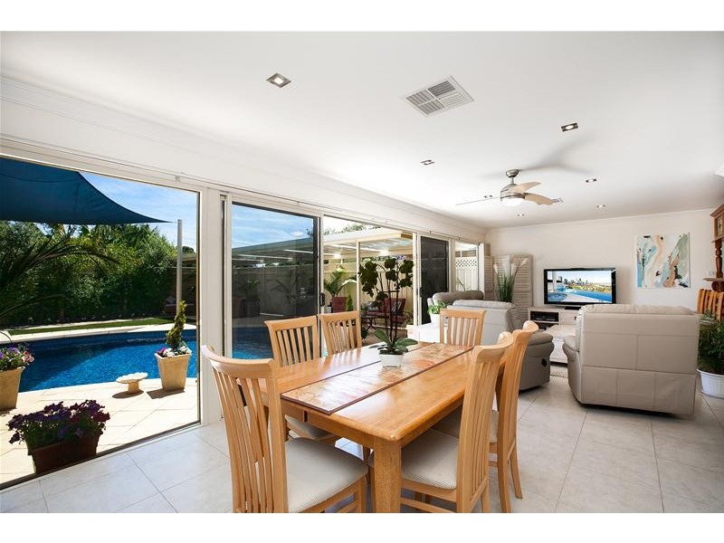 10 Sixth Avenue, Warradale SA 5046