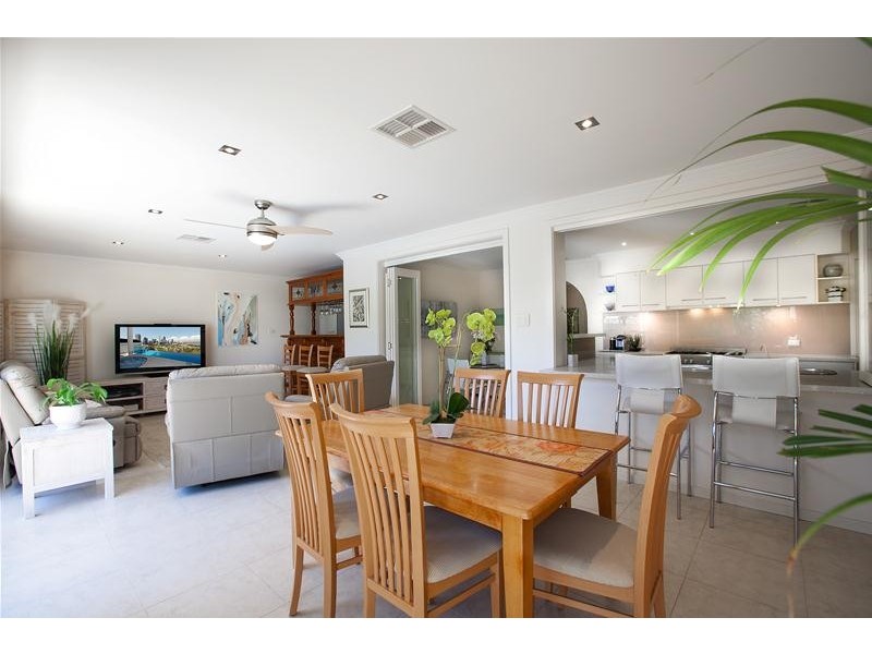 10 Sixth Avenue, Warradale SA 5046