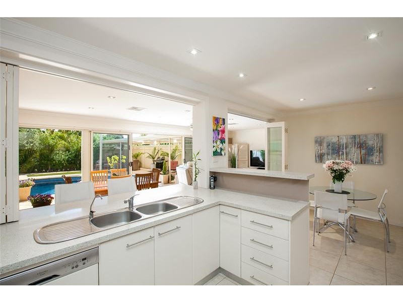 10 Sixth Avenue, Warradale SA 5046