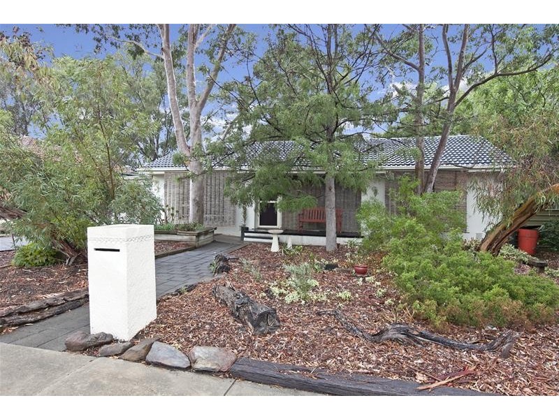 3 Sabina Crescent, Christie Downs SA 5164