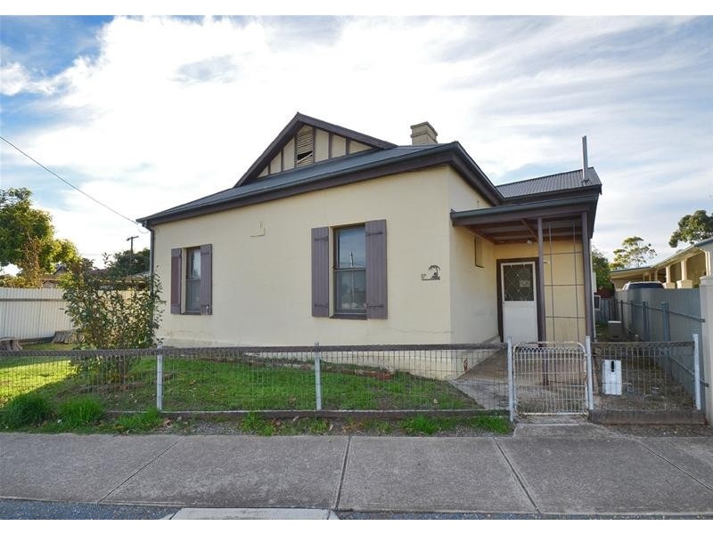 17 Glengyle Terrace, Glandore SA 5037