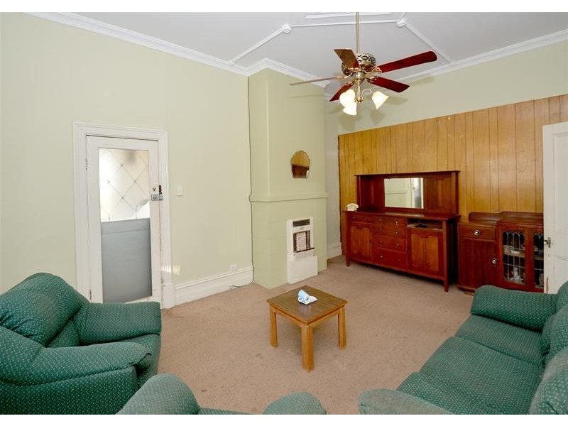 17 Glengyle Terrace, Glandore SA 5037