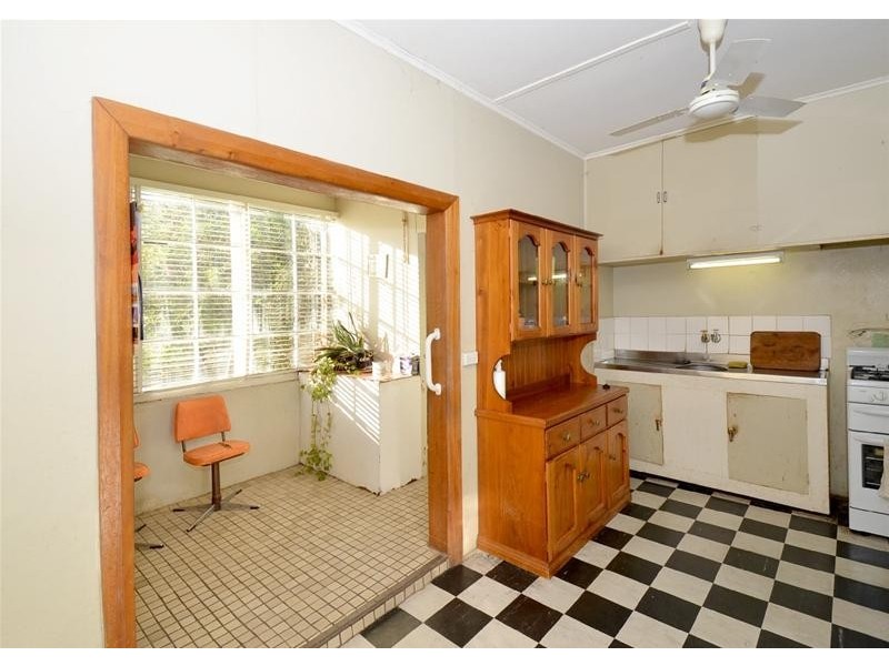 17 Glengyle Terrace, Glandore SA 5037