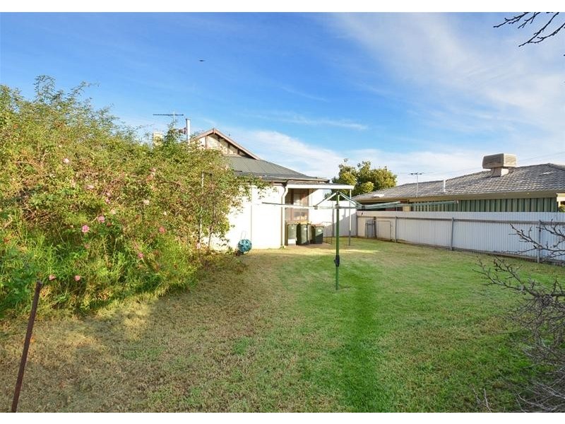 17 Glengyle Terrace, Glandore SA 5037
