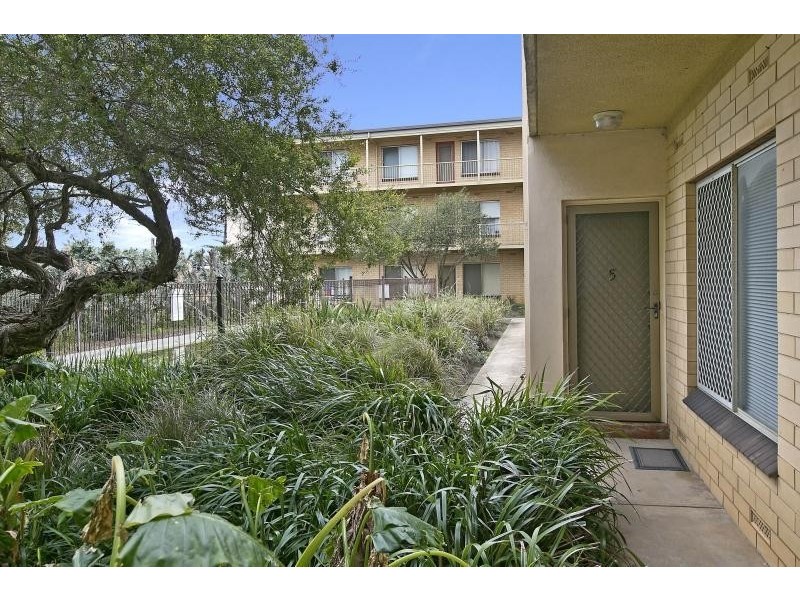 5/180 Seaview Road, Henley Beach South SA 5022