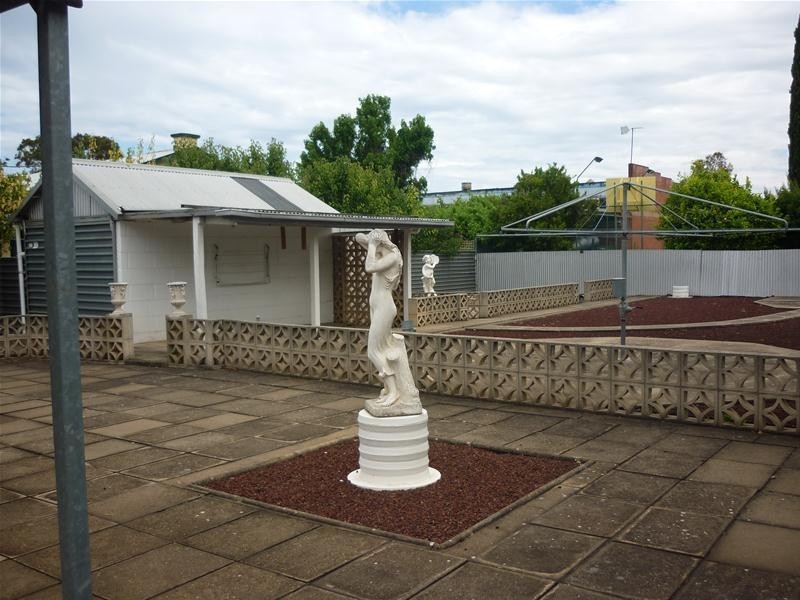 504 Cross Road, Glandore SA 5037