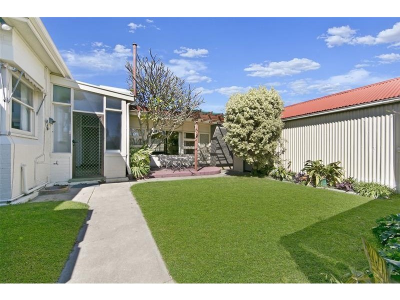 5 Buttrose Street, Cnr Gower Street, Glenelg East SA 5045