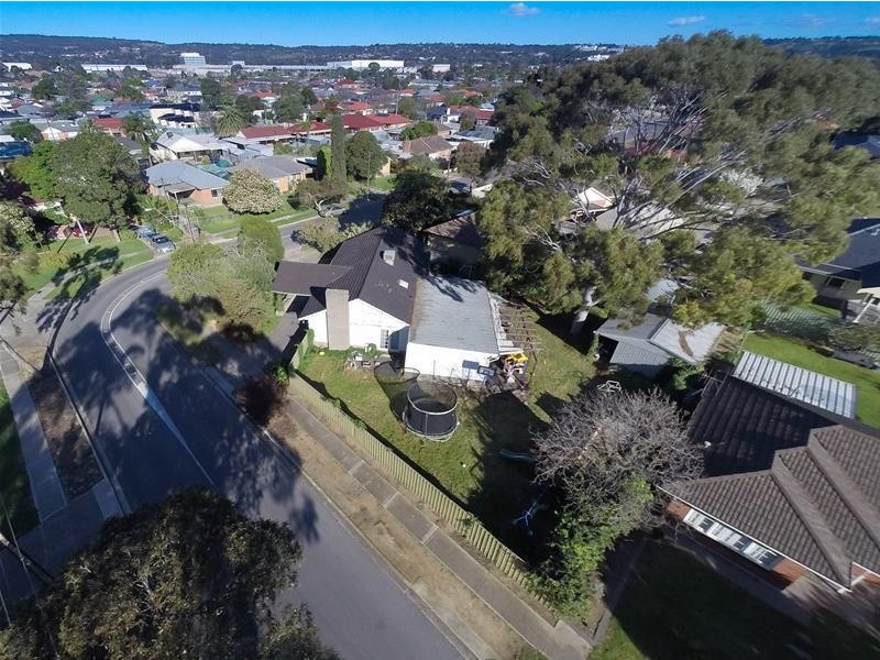 31 Lutana Crescent, Mitchell Park SA 5043