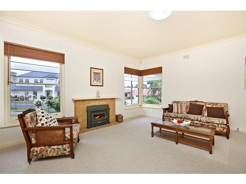 4 Cameron Avenue, Kingston Park SA 5049