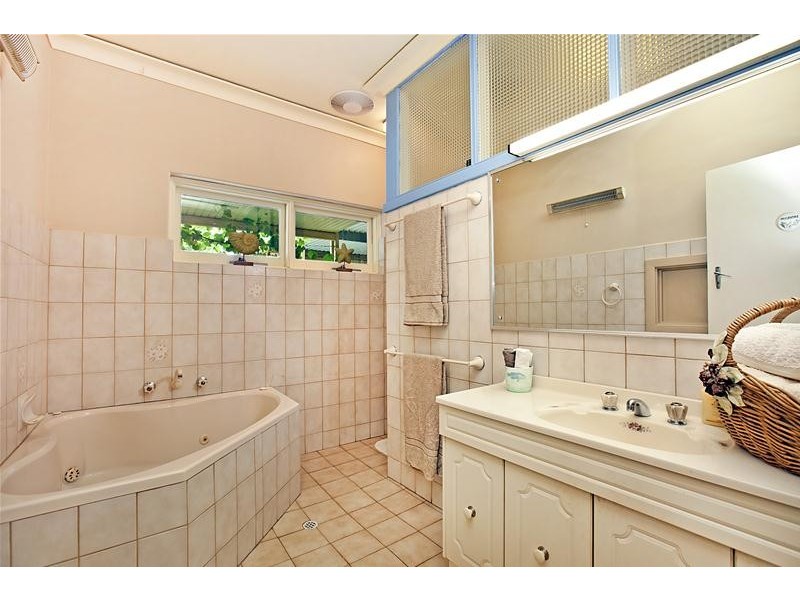 4 Cameron Avenue, Kingston Park SA 5049