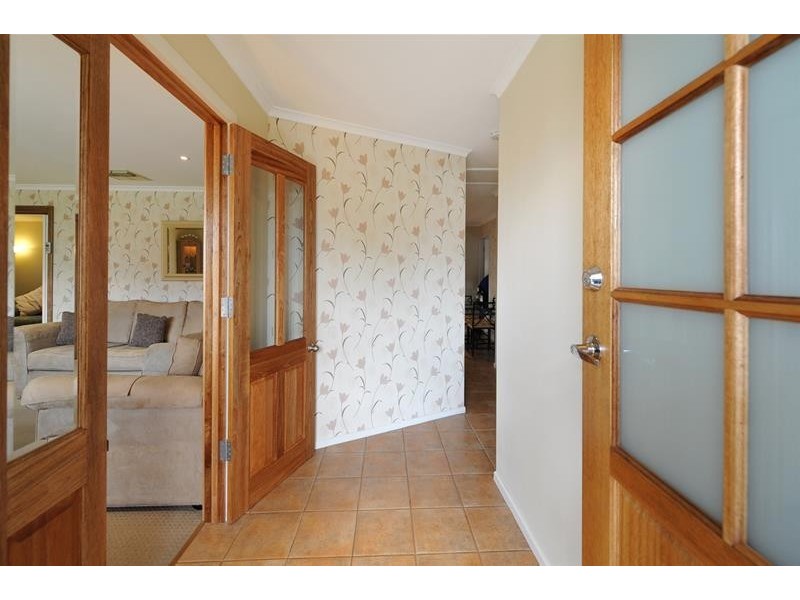 5 Traeger Court, Woodcroft SA 5162