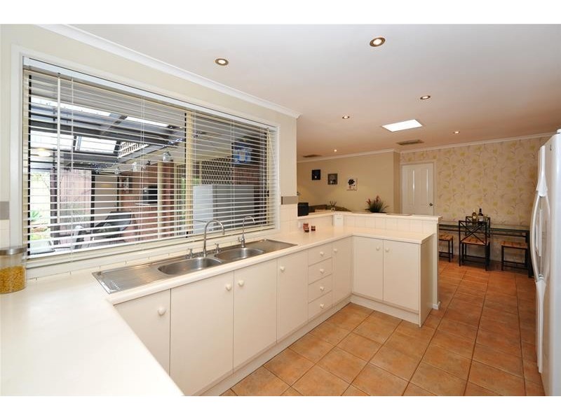 5 Traeger Court, Woodcroft SA 5162