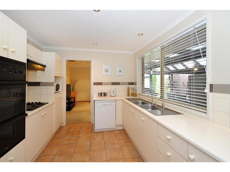 5 Traeger Court, Woodcroft SA 5162