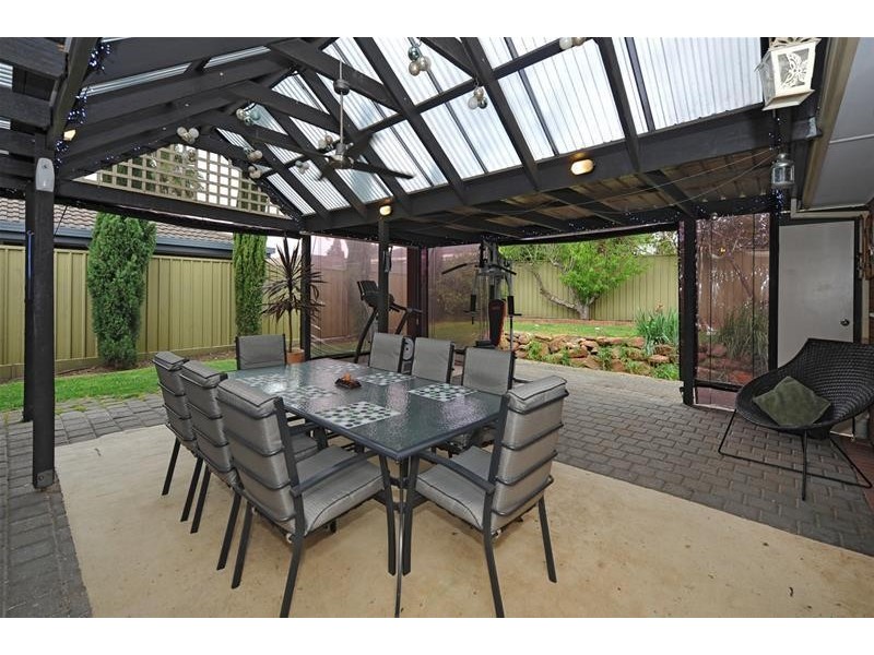 5 Traeger Court, Woodcroft SA 5162